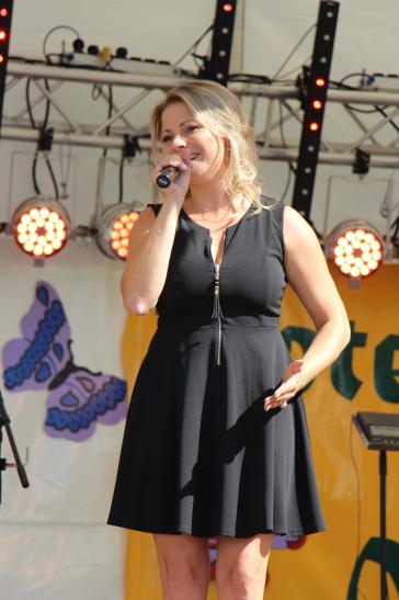 Sängerin Nicci Schubert