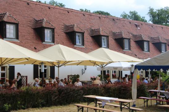 Terrasse der churfuerstlichen Waldschänke